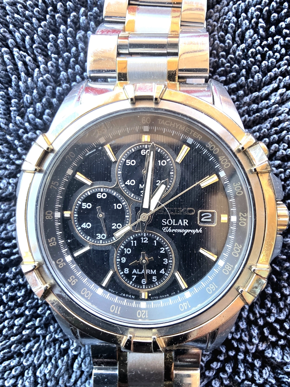 Seiko Solar Alarm Chronograph (Model SSC142 / Movement V172-0AJ0)